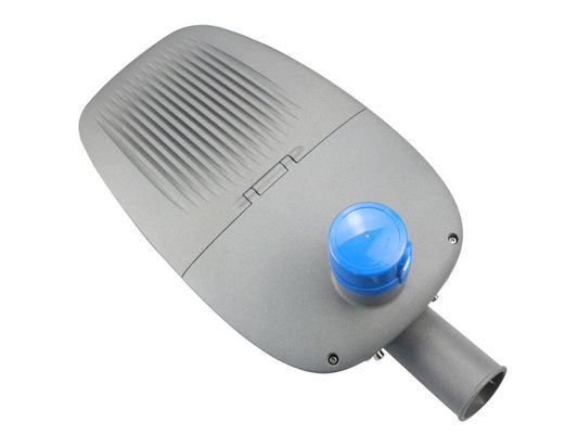 水平垂直 IP66 防水 LED ストリートライト 防風 4000K 屋外用